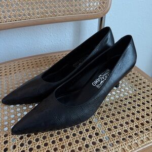 Vintage Salvatore Ferragamo Snake Skin Pumps Size 41